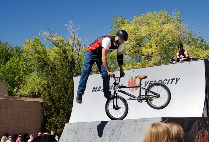 Footjam whip