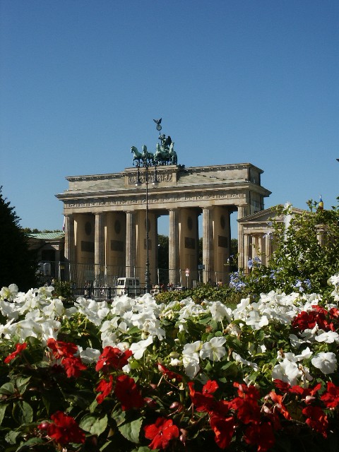 flowery brandenburg gate