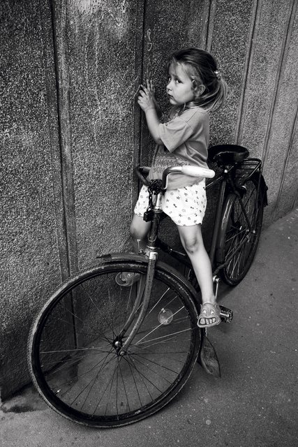 little rider - b/w