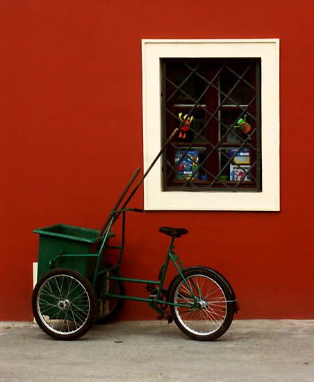 Binman's tricycle - Zagreb