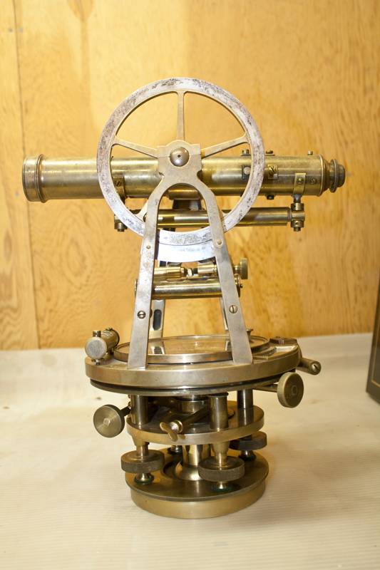 IMG_6288-surveying-instrument-1--800