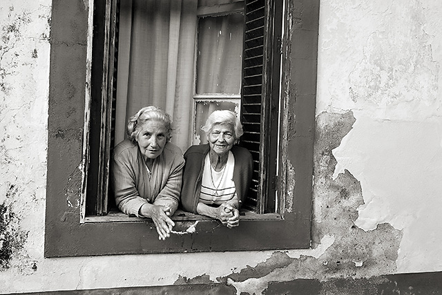 Two ladies (outtake)