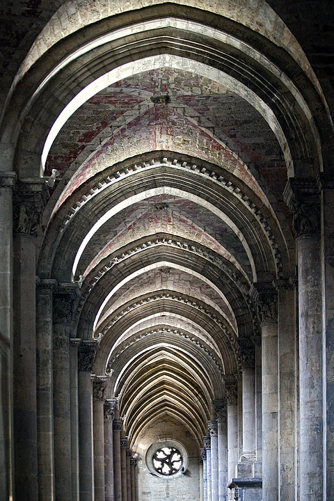 The nave II