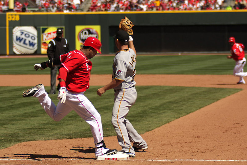 Taveras across 1st