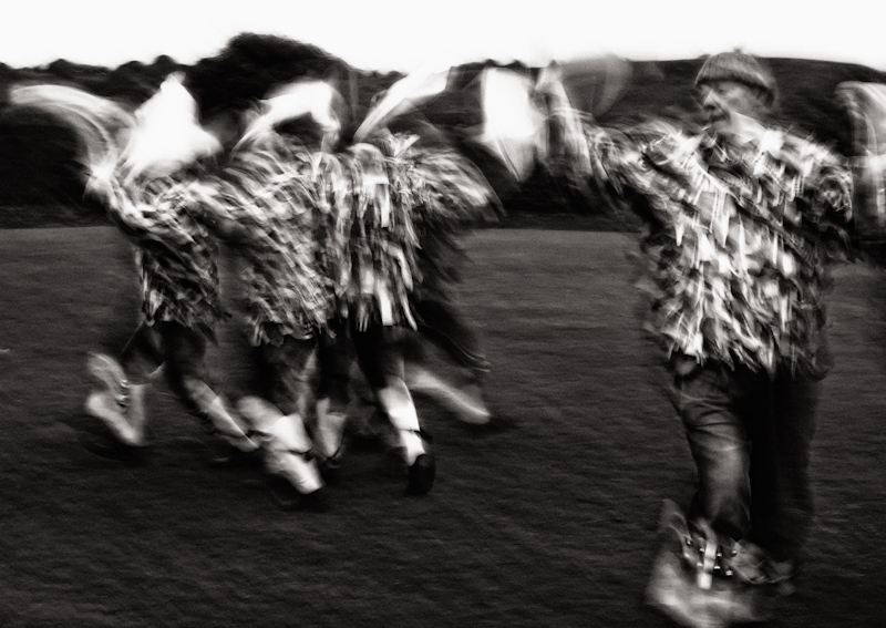 Isca Morris Men