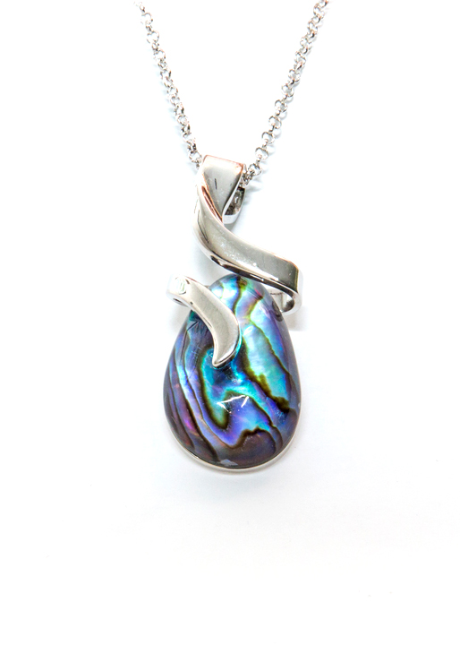 whiteNecklace-514x720-46075110-3819-433c-a50d-aa62b758b26d copy