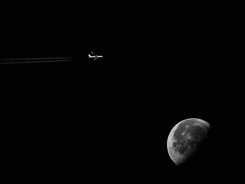 moon-&-plane