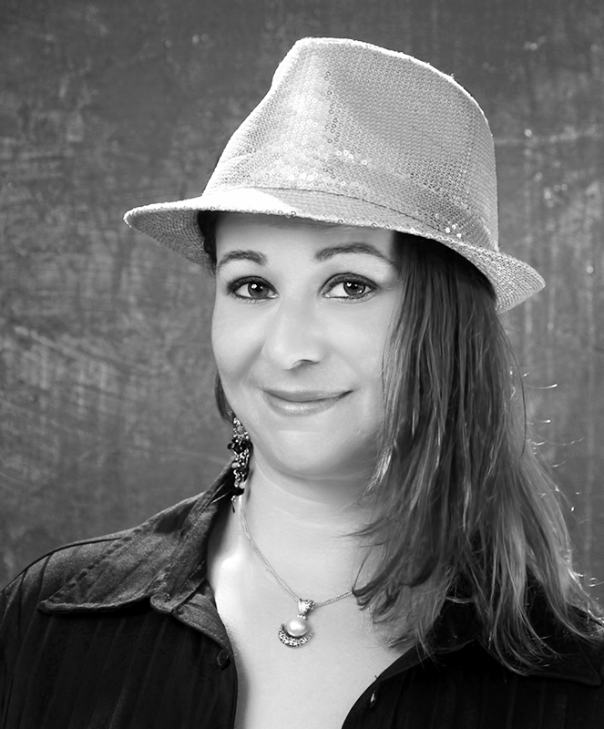 Deb-sparkle-hat-bw-800
