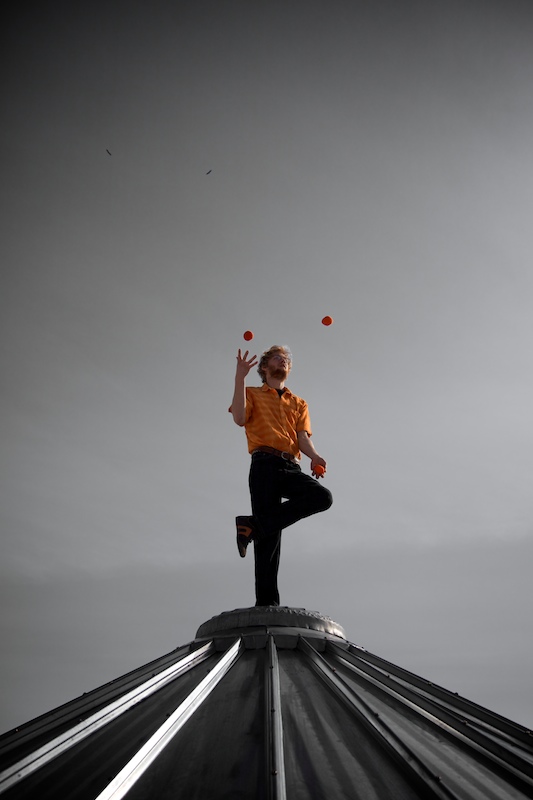 tehben_orange_outtake.jpg