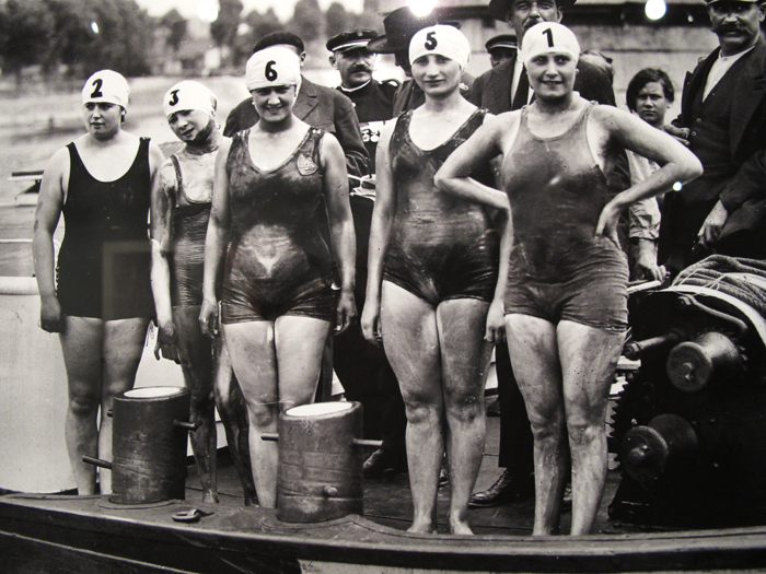 Historic-pic-The-ladies-of-the-50s_0878