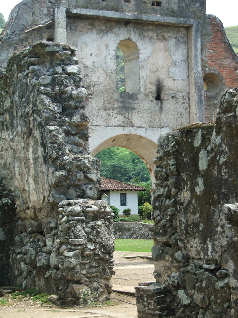 Ruinas de Ujarrás 03