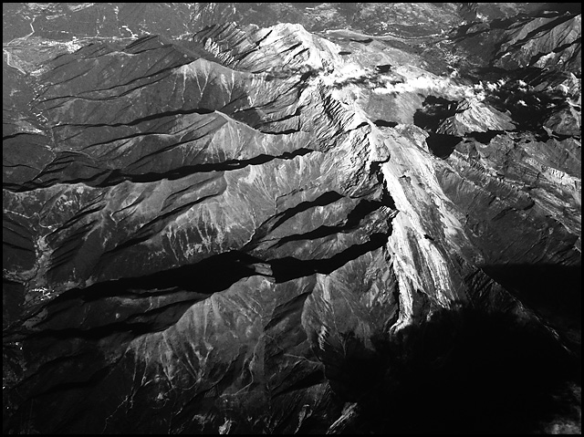 mountains3B&W_small.jpg