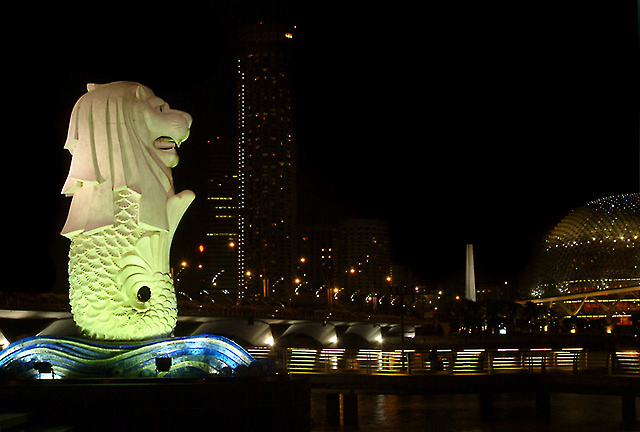 Merlion and his keep.jpg