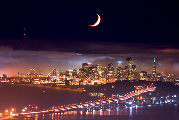 Moon, fog and the city