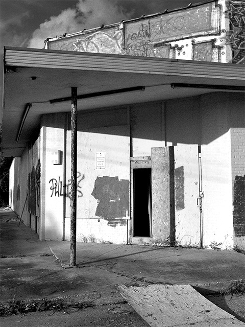 abandoned1(0352).jpg