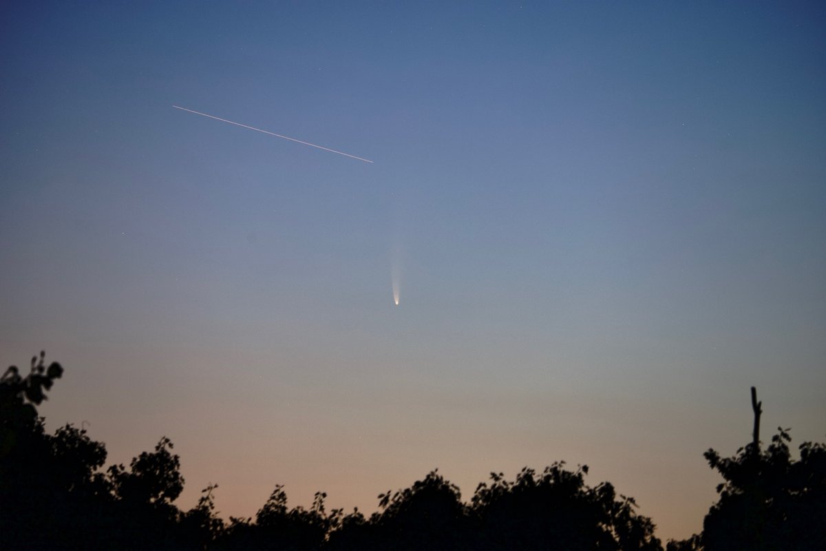 Comet Neowise and the ISS