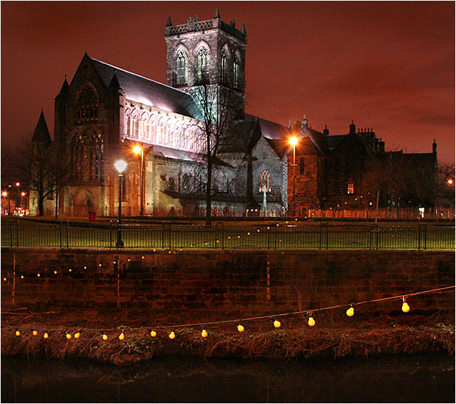 Paisley-Abbey @ Night