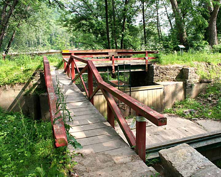 aqueduct.jpg