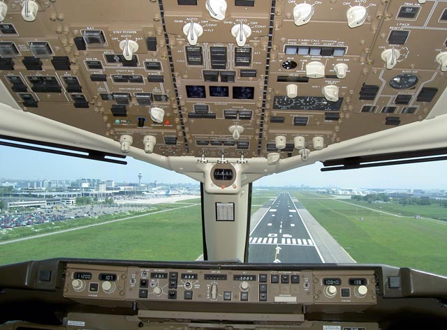 Cockpit Approach.jpg