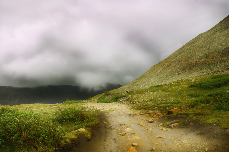 Foggy-Mountain-Road