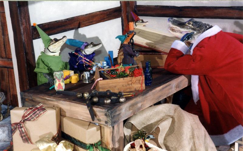 24281541.smileyxmas99inside.jpg
