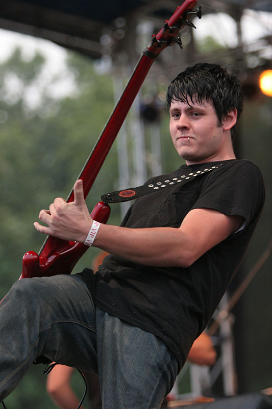 skillet_guitarist.jpg