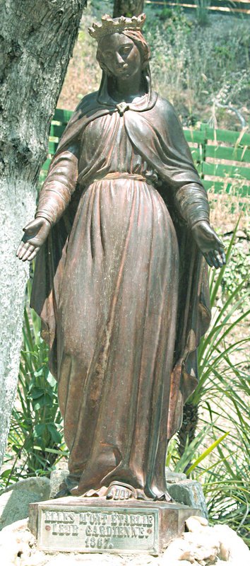 mary statue