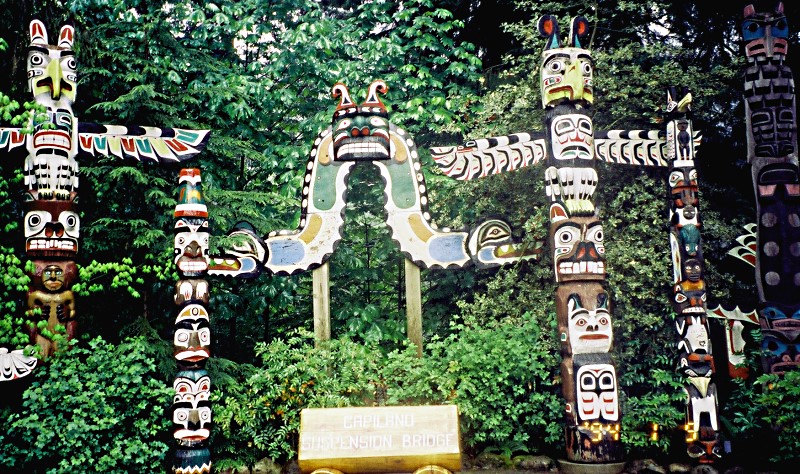 canada carvings