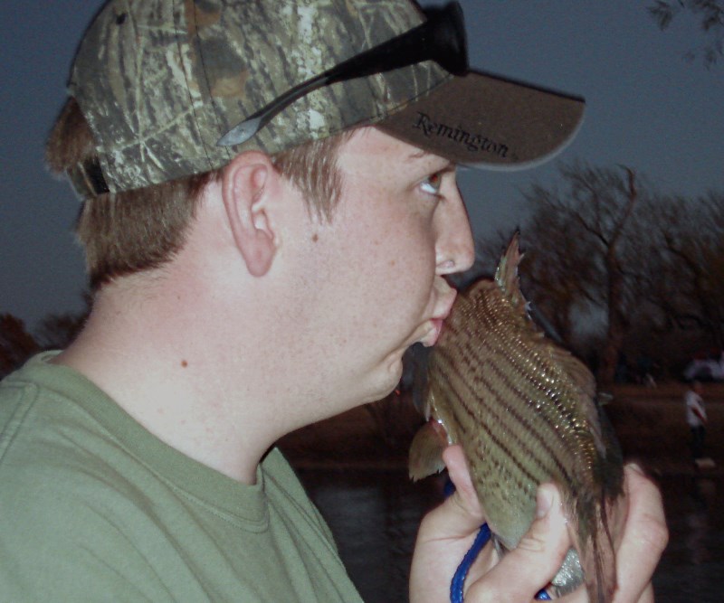 kiss fish