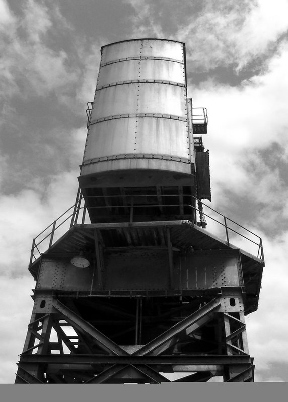 harbour crane.jpg