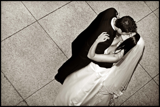 Diagonal Kiss