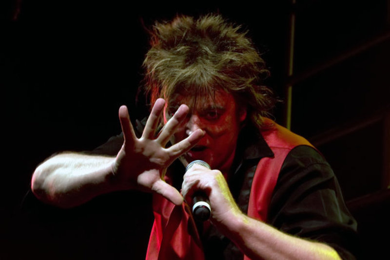Doc Neeson of the Angels