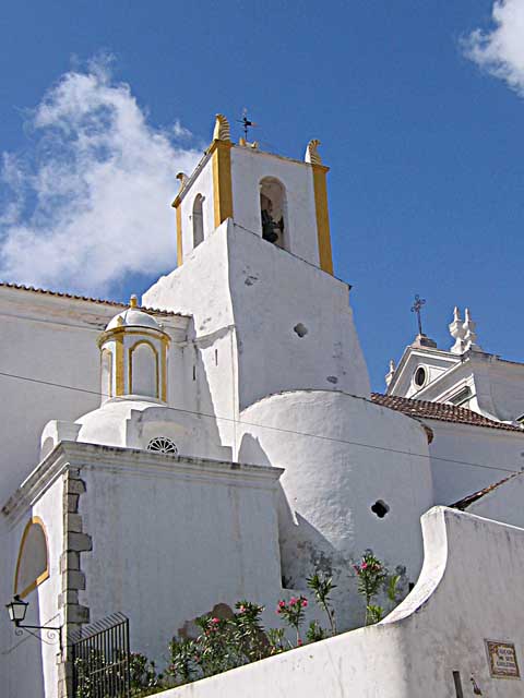 Tavira-Santiago Church 640.jpg