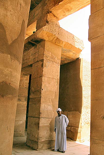 Karnak guard 640.jpg