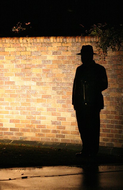 The bugeler waits.