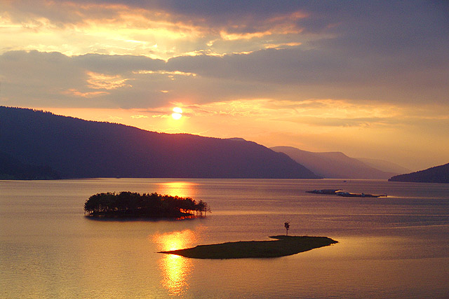 Sunset on lake Dospat