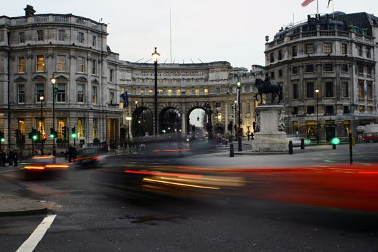 Admiralty Arch at Rush Hour