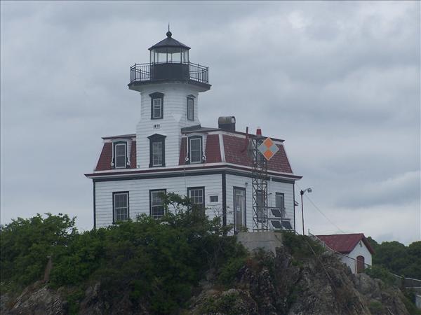 Pomham Rocks Light