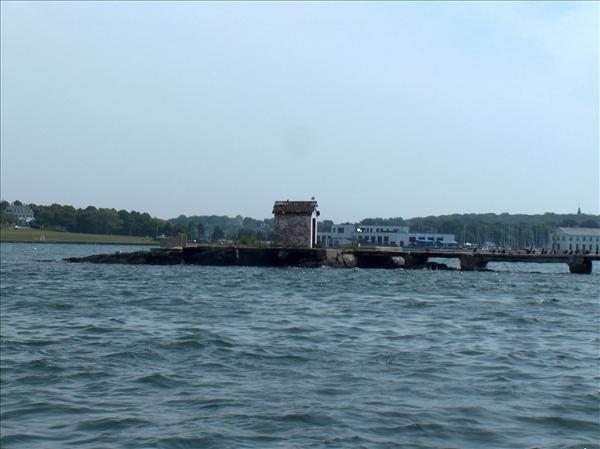 Gulls Island Light
