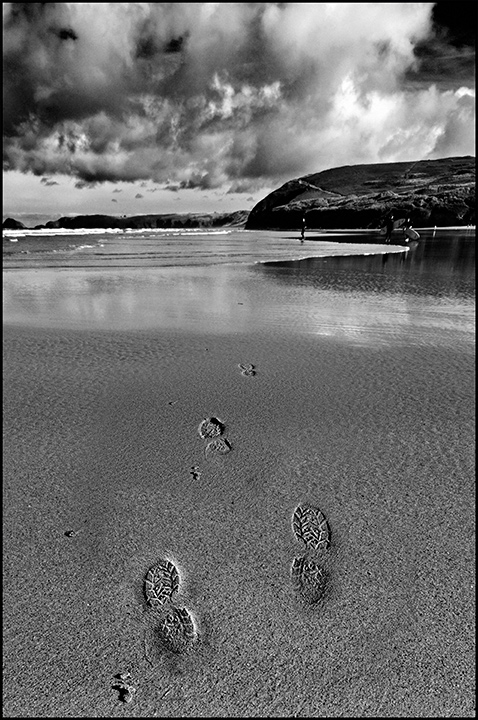 footprints.jpg