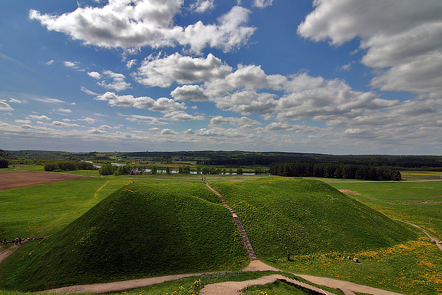 Castle Hills in Kernave