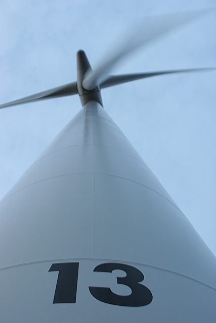 wind turbine 1 640.jpg