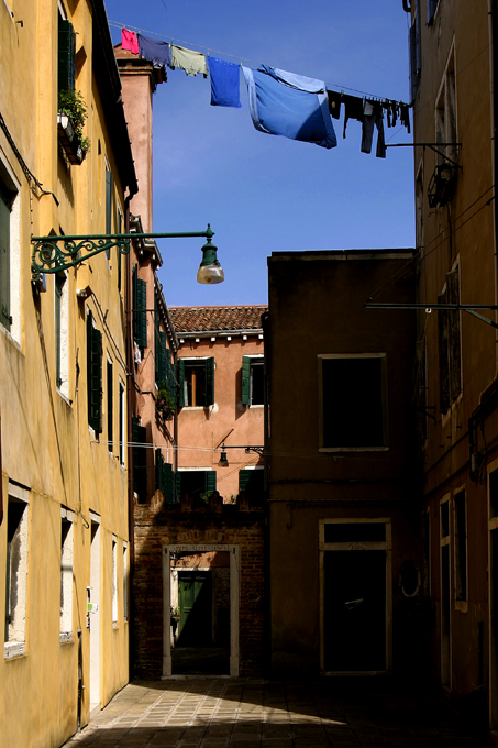 IMG_8436 - clothesline - small.jpg