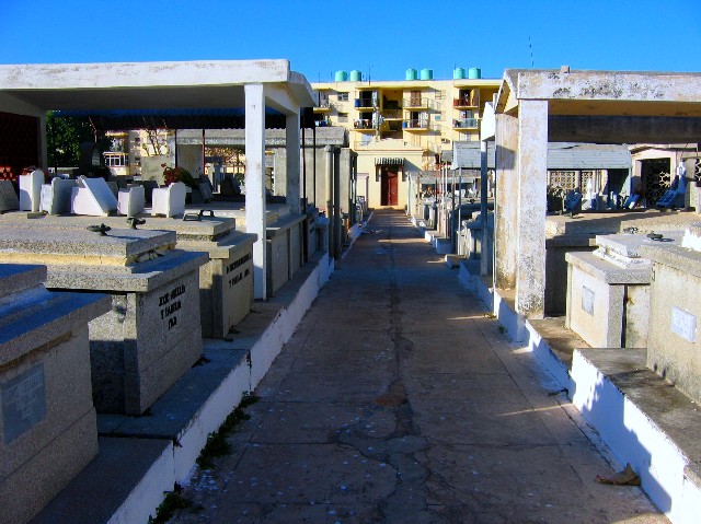 Cuban Tombs.jpg