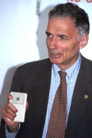 Nader's iPod Working (12-2).jpg