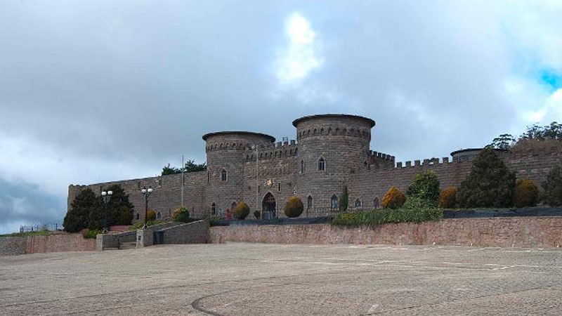 notyouraveragecastle