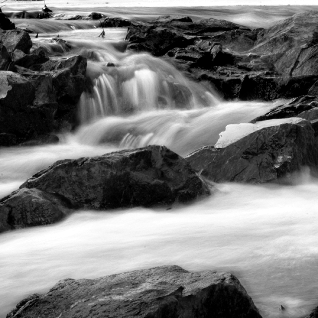 River B&W