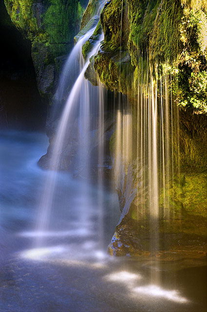 Lower Lewis Falls Detail 1