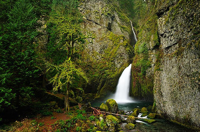 Wahclella_Falls_2.jpg