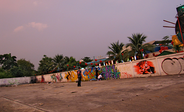 Bankokian Graffiti Artists And Their Supervisor